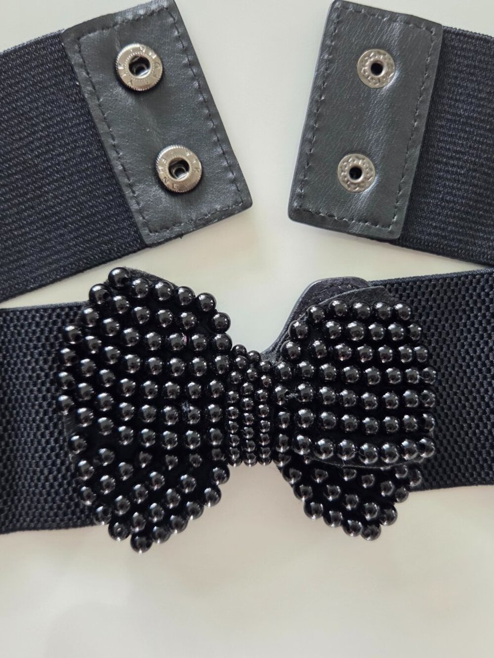 Beaded Bow Stretchy Belt